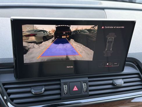 Used 2022 Audi Q5 2.0T Premium w/ Convenience Package image 19