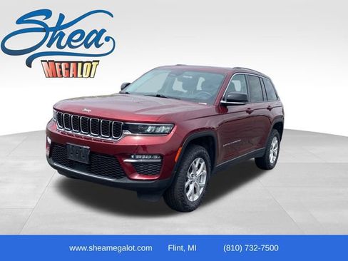Used 2023 Jeep Grand Cherokee Limited AWD/4WD image 1