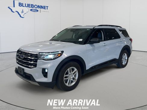 Used 2026 Ford Explorer Active w/ Active Comfort Package RWD image 1