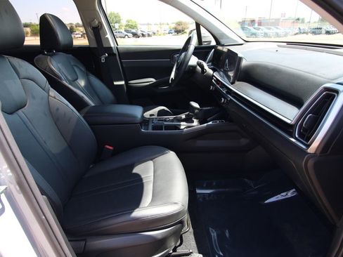 Used 2024 Kia Sorento S w/ Panoramic Sunroof Package AWD/4WD image 8