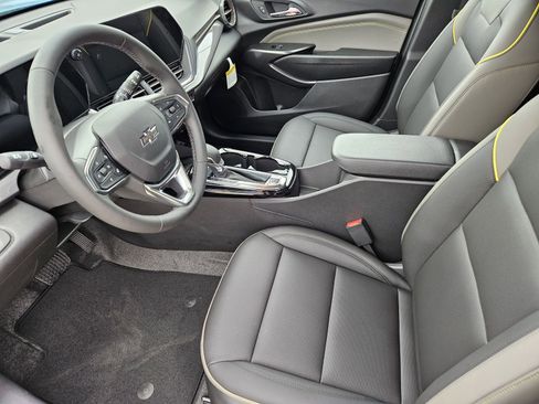 New 2026 Chevrolet Trax ACTIV w/ Sunroof Package FWD image 15