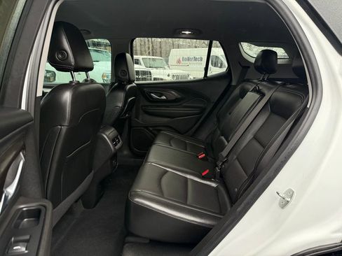 Used 2023 GMC Terrain SLT image 33