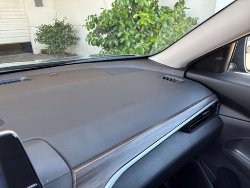Used 2024 Nissan Altima 2.5 SV FWD image 36