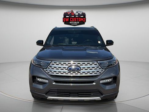 Used 2020 Ford Explorer Platinum w/ Premium Technology Package AWD/4WD image 2
