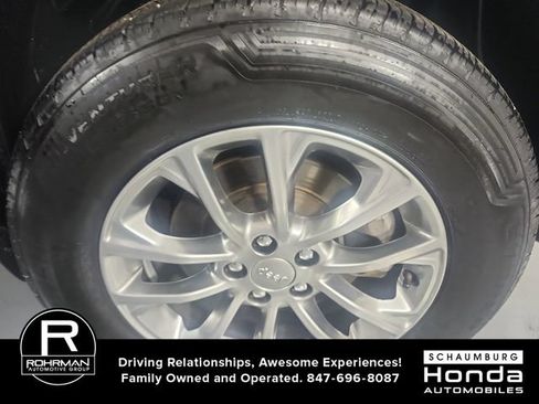 Used 2021 Jeep Cherokee Latitude Lux AWD/4WD image 5