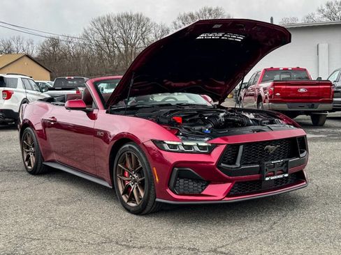 Used 2025 Ford Mustang GT Premium image 12