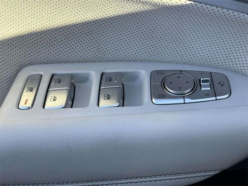 Used 2025 Genesis G70 3.3T Advanced image 21