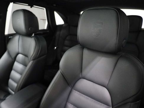 New 2026 Porsche Macan AWD/4WD image 19