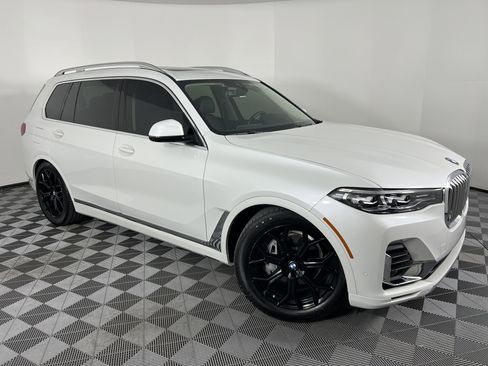Used 2020 BMW X7 xDrive40i w/ Premium Package image 2