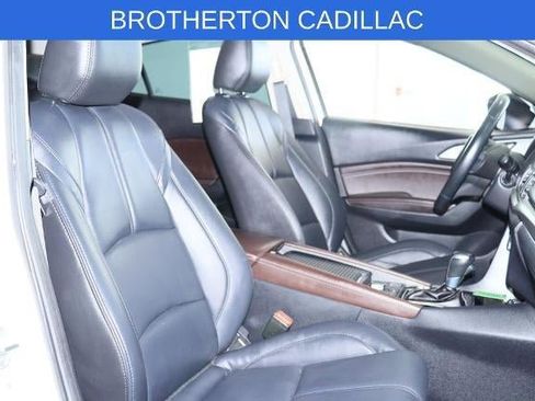 Used 2018 MAZDA MAZDA3 Touring FWD image 21