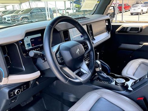 Used 2023 Ford Bronco Wildtrak AWD/4WD image 15