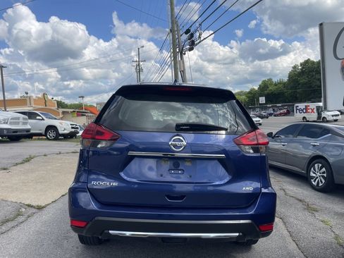 Used 2018 Nissan Rogue S AWD/4WD image 5