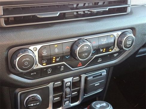 Used 2024 Jeep Wrangler Sport S image 15