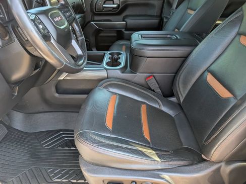 Used 2020 GMC Sierra 2500 AT4 w/ AT4 Premium Package AWD/4WD image 7