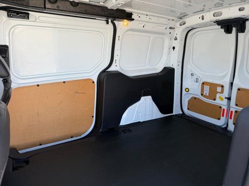 Used 2017 Ford Transit Connect XL FWD image 19