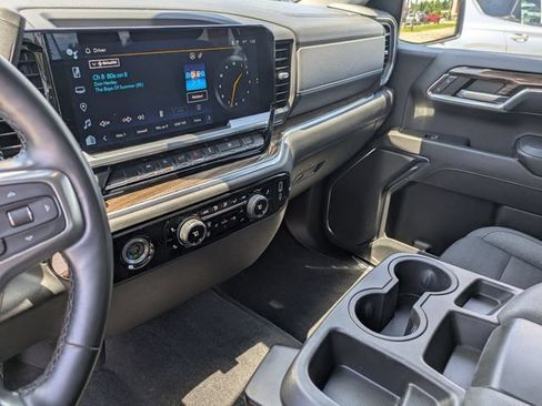 Used 2023 Chevrolet Silverado 1500 LT AWD/4WD image 22