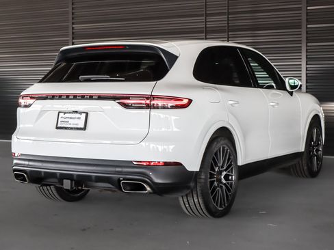 Certified 2022 Porsche Cayenne AWD/4WD image 11