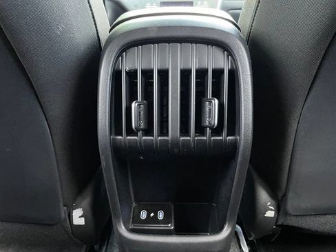 Used 2025 Hyundai Kona SEL FWD image 27