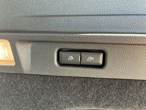 Certified 2025 Lincoln Corsair Premiere w/ Equipment Group 101A image 16