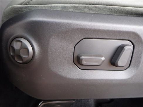 New 2025 Jeep Gladiator Mojave image 11