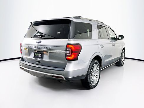Used 2024 Ford Expedition Limited image 9