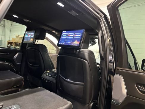 Used 2023 Cadillac Escalade Sport Platinum AWD/4WD image 32