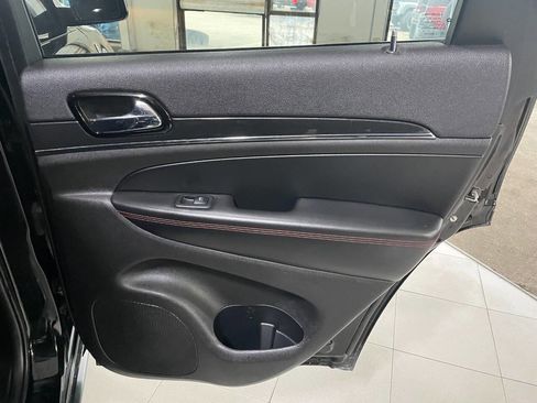 Used 2019 Jeep Grand Cherokee Trailhawk image 25