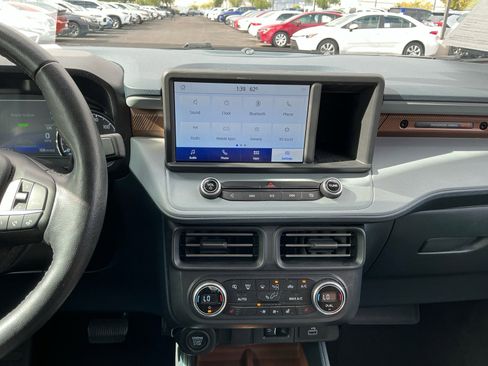 Used 2022 Ford Maverick Lariat w/ Lariat Luxury Package image 12