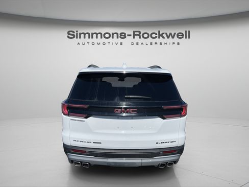 Used 2025 GMC Acadia Elevation w/ Elevation Premium Package AWD/4WD image 4