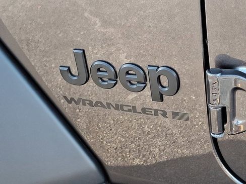 Certified 2023 Jeep Wrangler Willys image 33