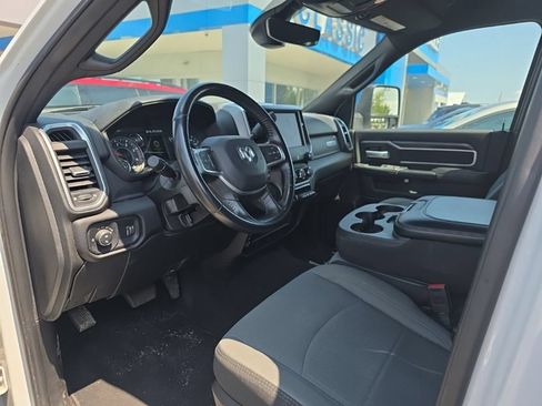 Used 2024 RAM 2500 Big Horn AWD/4WD image 12