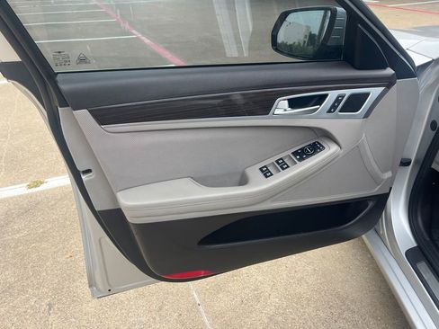 Used 2017 Genesis G80 3.8 image 13