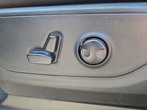 Used 2023 RAM 1500 Big Horn image 27