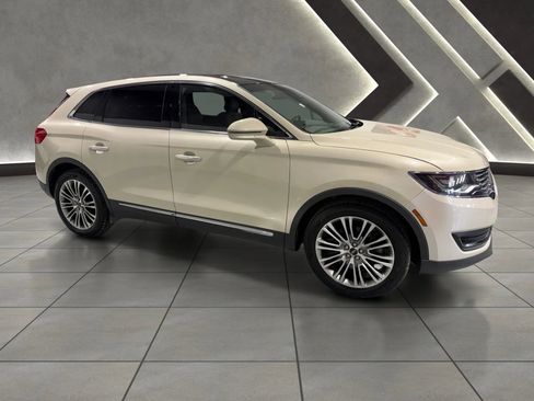 Used 2016 Lincoln MKX Reserve w/ Climate Package AWD/4WD image 2