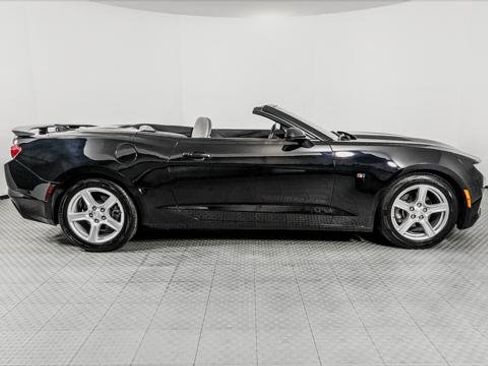 Used 2023 Chevrolet Camaro LT image 9