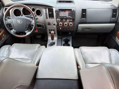 Used 2011 Toyota Tundra Limited w/ Platinum Pkg AWD/4WD image 14