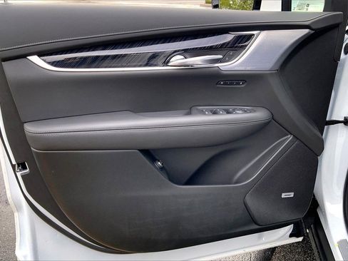 New 2025 Cadillac XT6 Premium Luxury w/ Technology Package image 11