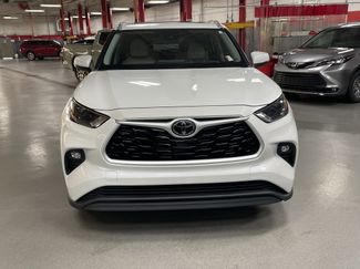 Used 2023 Toyota Highlander XLE video 3