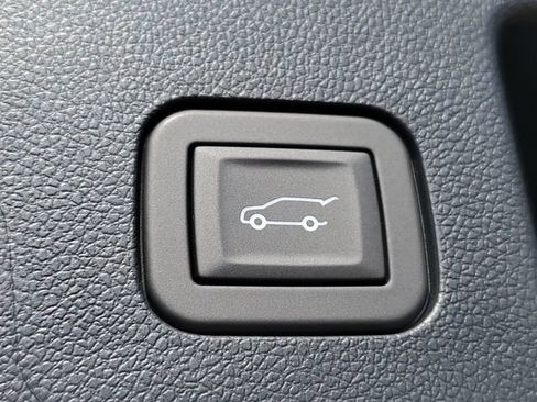 New 2027 GMC Terrain Elevation w/ Elevation Premium Package FWD image 30