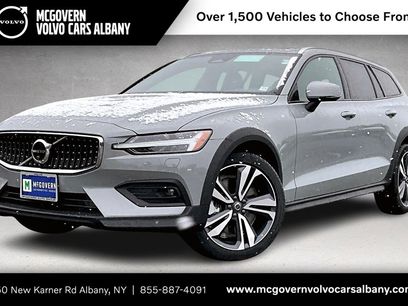New 2026 Volvo V60 B5 Cross Country Plus w/ Protection Package Premier