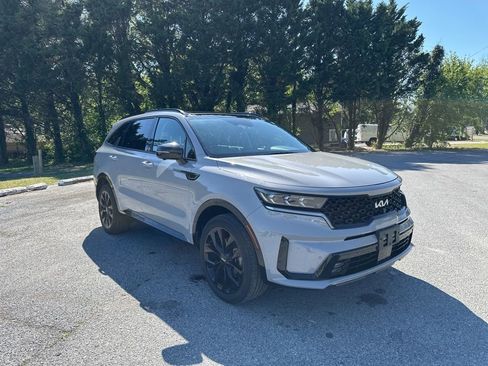 Used 2023 Kia Sorento SX image 3