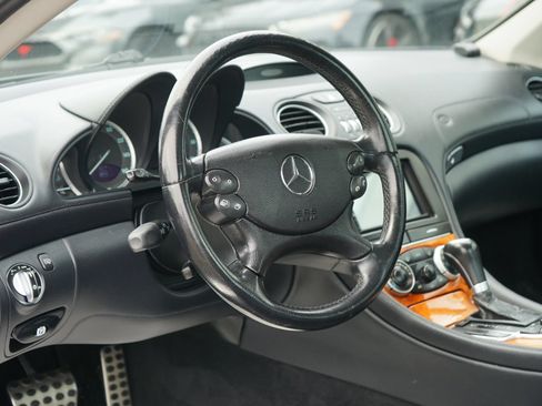Used 2007 Mercedes-Benz SL 550 image 11