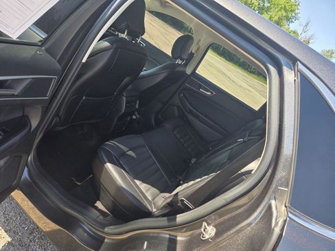 Used 2018 Ford Edge SEL w/ Equipment Group 201A FWD image 6
