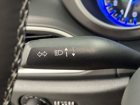 Used 2025 Chrysler Pacifica Select FWD image 56