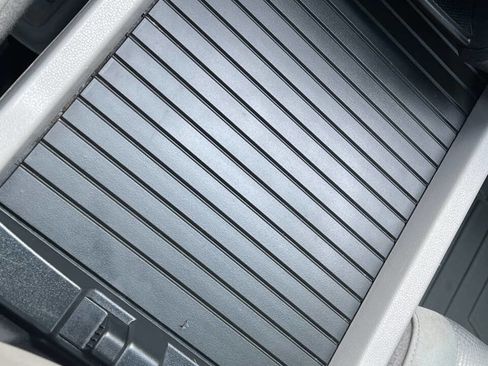 Used 2015 Honda Pilot LX image 30