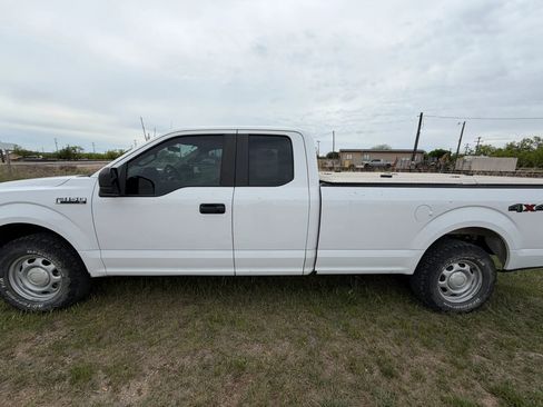 Used 2016 Ford F150 XL w/ Equipment Group 101A Mid image 1