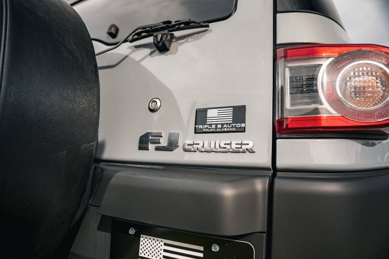 Used 2014 Toyota FJ Cruiser 4WD w/ Convenience Package image 15