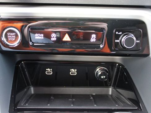 New 2025 Audi Q5 Premium Plus image 18