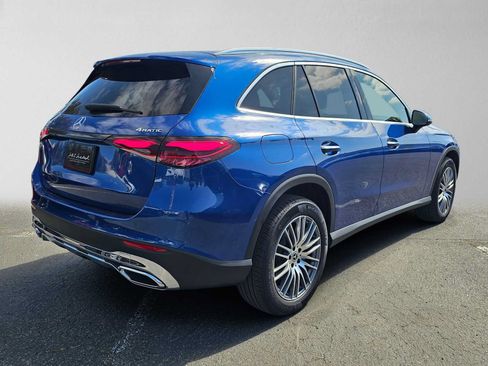 Used 2026 Mercedes-Benz GLC 300 4MATIC image 3