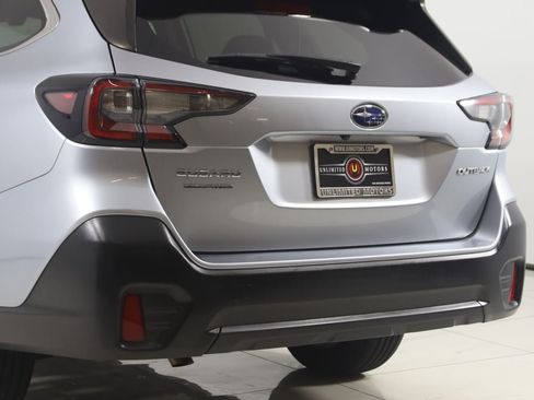 Used 2022 Subaru Outback Premium AWD/4WD image 21